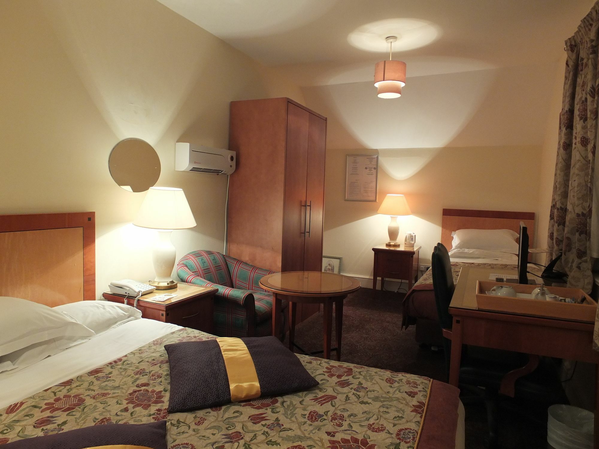 Eurobar & Hotel Οξφόρδη Εξωτερικό φωτογραφία
